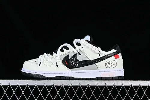 All categories Nk SB Dunk series Nk SB Dunk Low low-top sneakers Nk Dunk Low Panda Prank Love Smiley Face Panda Splash Ink SB strap low-top casual sneakers DD1391-100